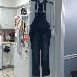 LEI jean overalls. Never been worn!!
